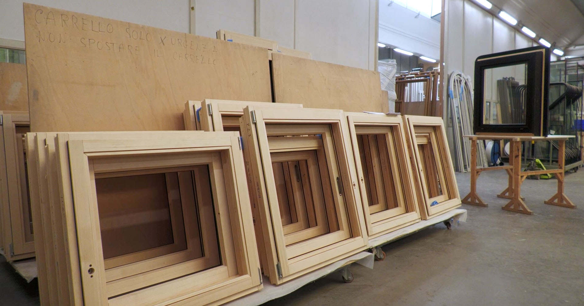 Serramenti camuni per il rifugio più alto d'Europa